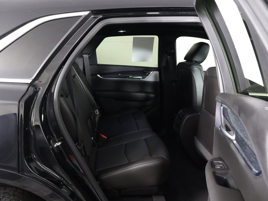 Used 2022 Cadillac XT5 Premium Luxury w/ LPO, Floor Liner Package image 33