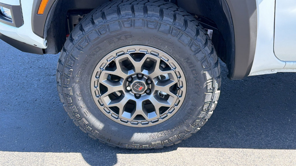 Used 2026 Nissan Frontier PRO-4X w/ Pro Premium Package image 9