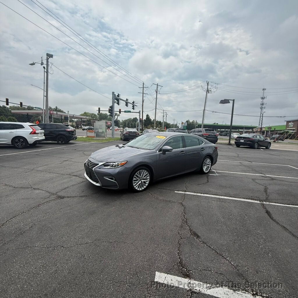 Used 2018 Lexus ES 350 w/ Luxury Package w/Wood Trim FWD image 6