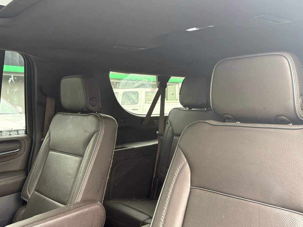 Used 2022 GMC Yukon XL Denali AWD/4WD image 18