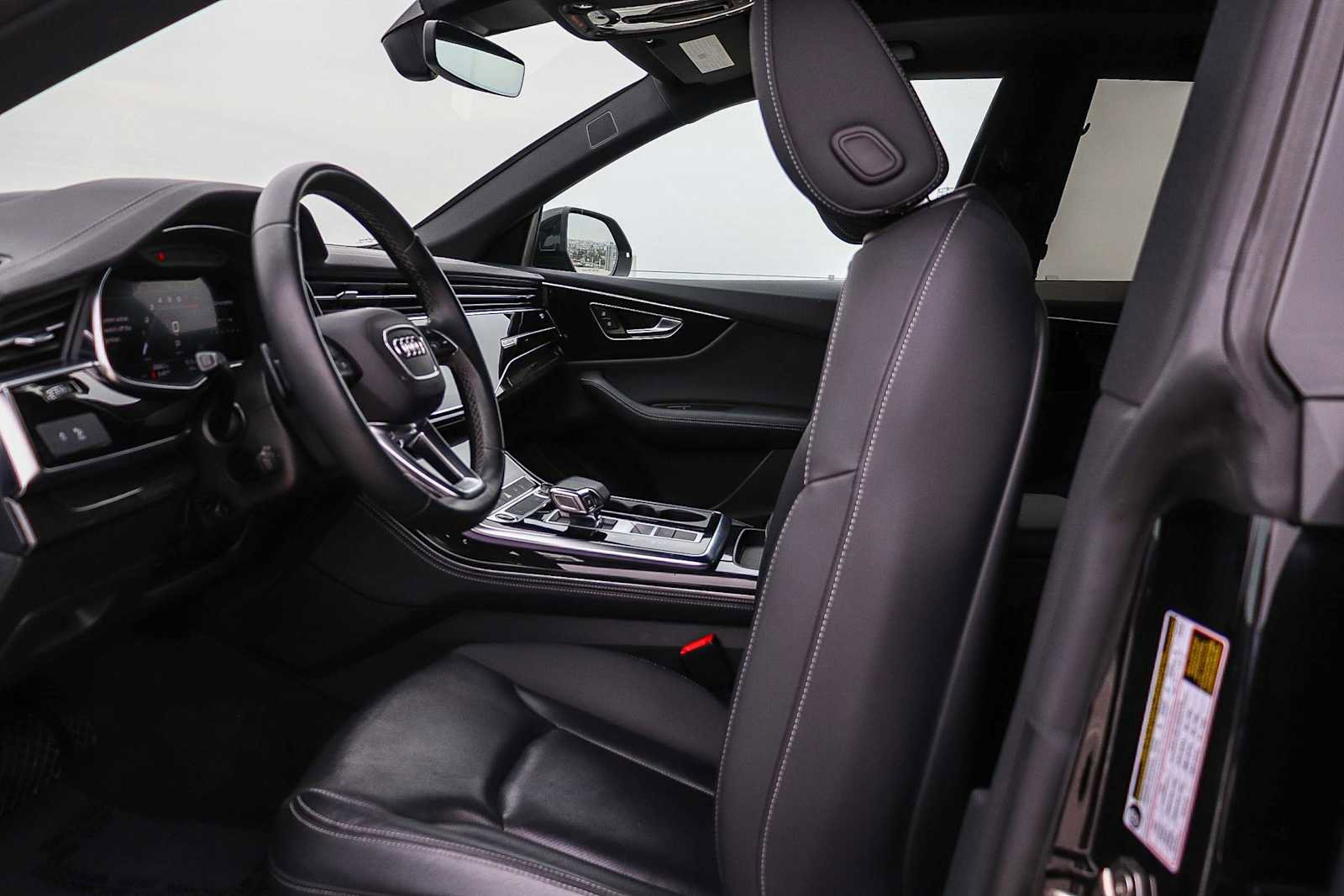 Used 2023 Audi Q8 Premium Plus w/ Premium Plus Package AWD/4WD image 24
