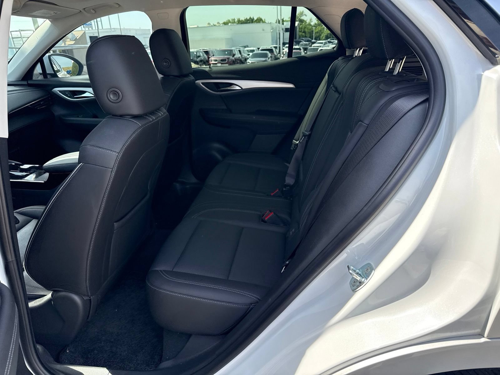 Used 2024 Buick Envision Avenir AWD/4WD image 11