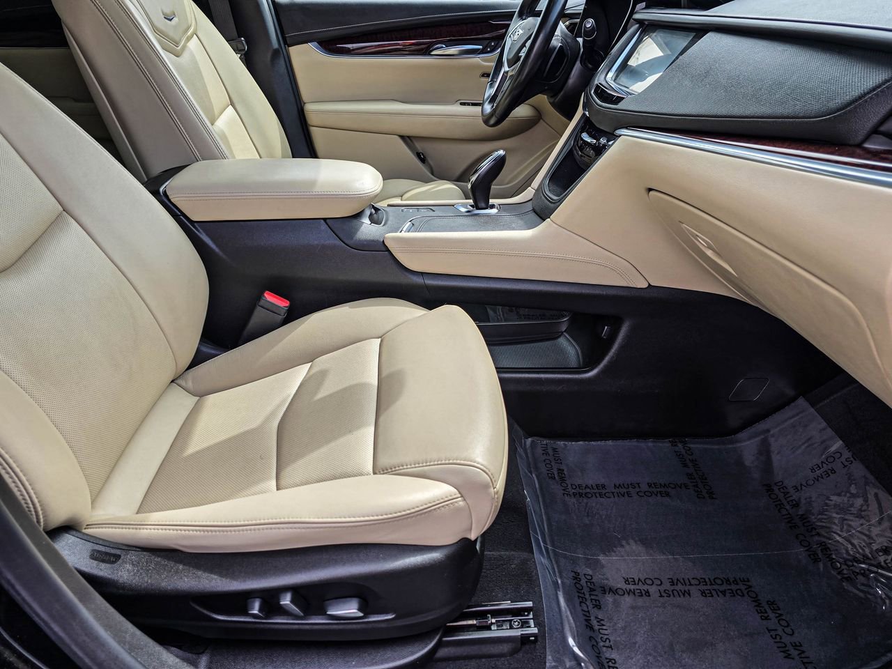 Used 2018 Cadillac XT5 Premium Luxury FWD image 38