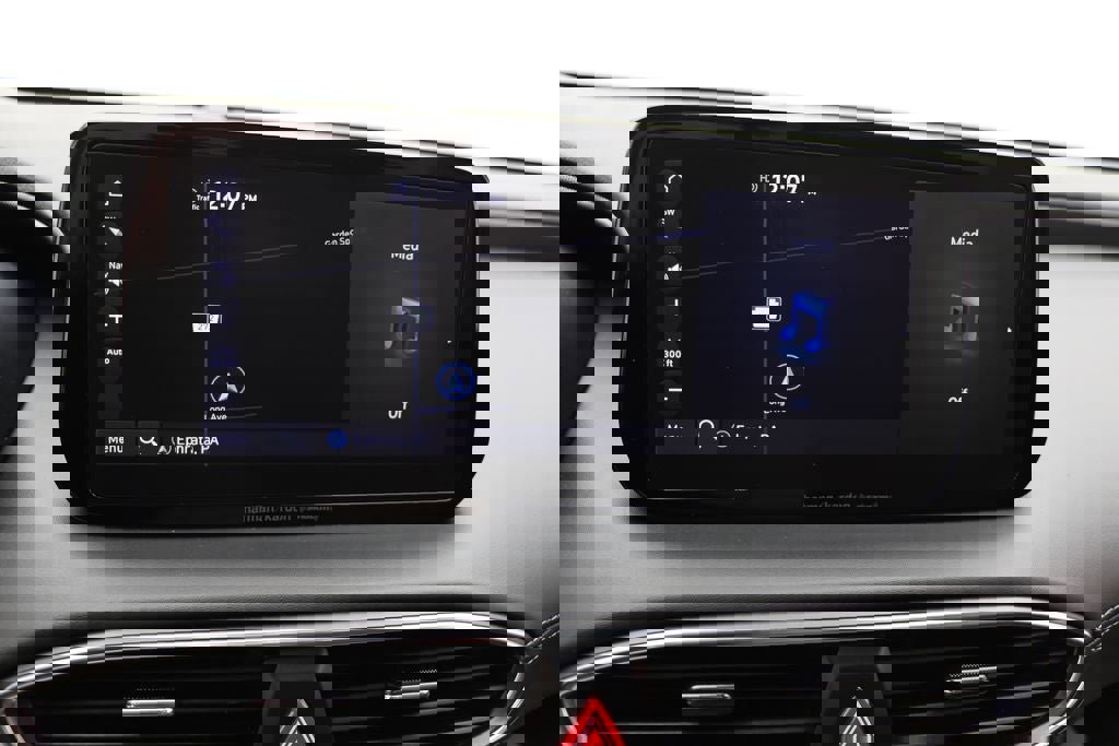 Used 2022 Hyundai Santa Fe SEL w/ Convenience + Premium Package image 19