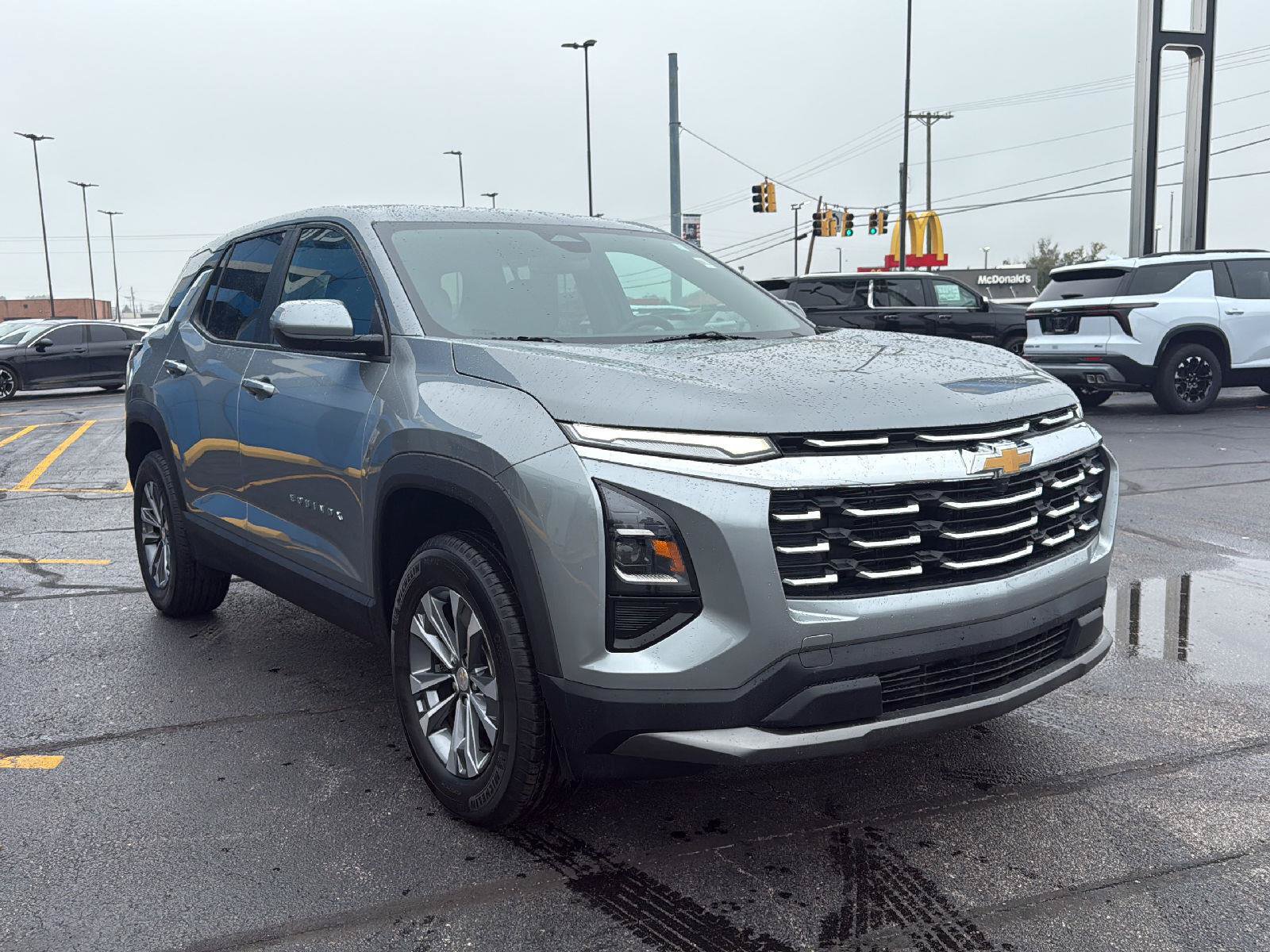 Used 2026 Chevrolet Equinox LT AWD/4WD image 7