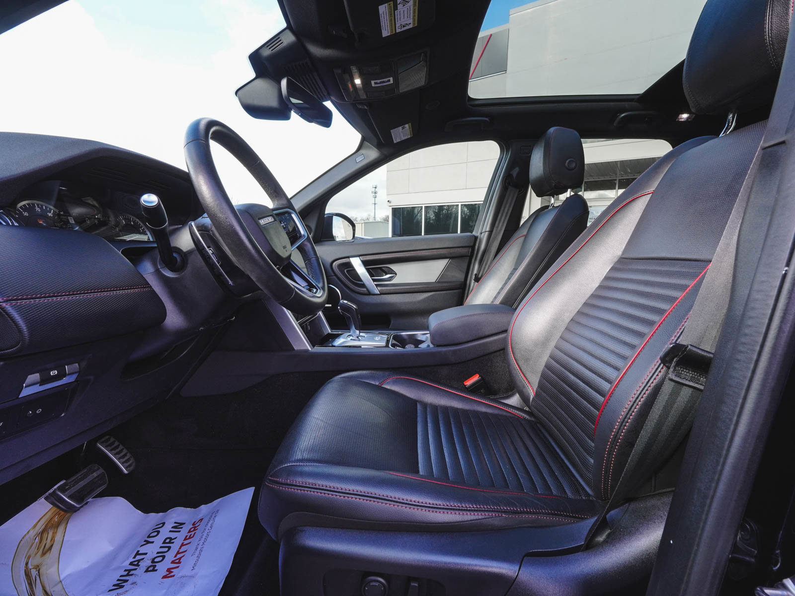 Used 2023 Land Rover Discovery Sport SE R-Dynamic image 27