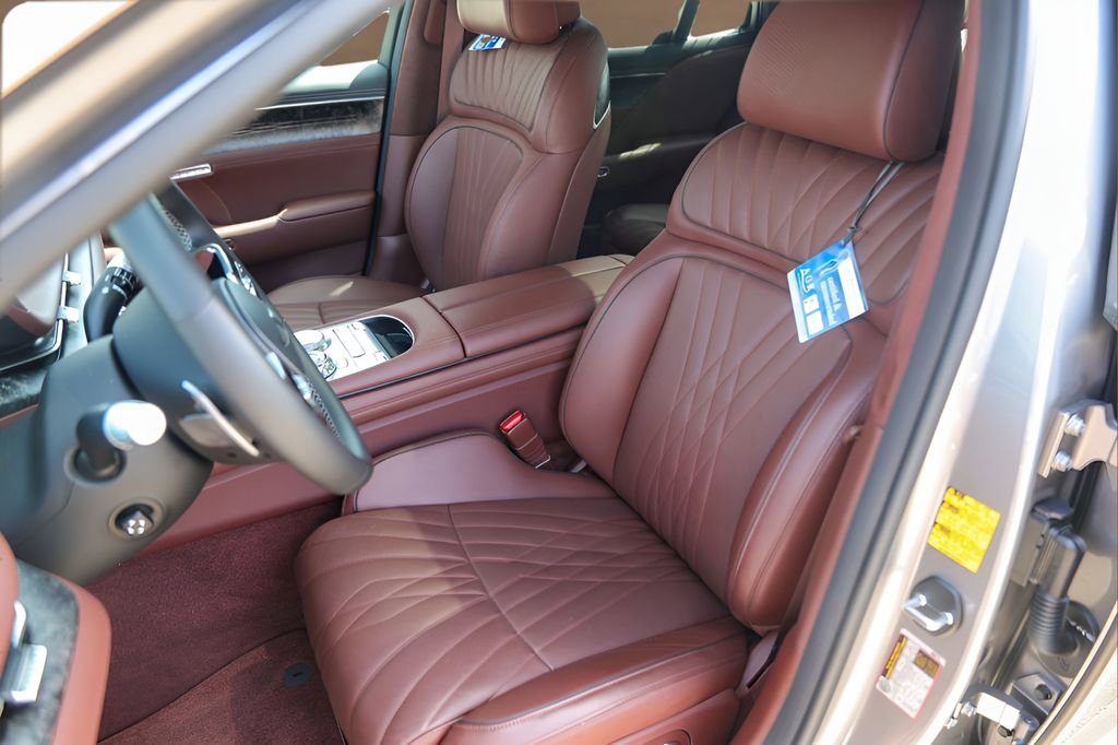 Used 2025 Genesis G90 3.5T AWD/4WD image 7