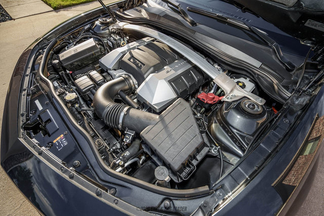 Used 2015 Chevrolet Camaro SS w/ SS Performance Package RWD image 16