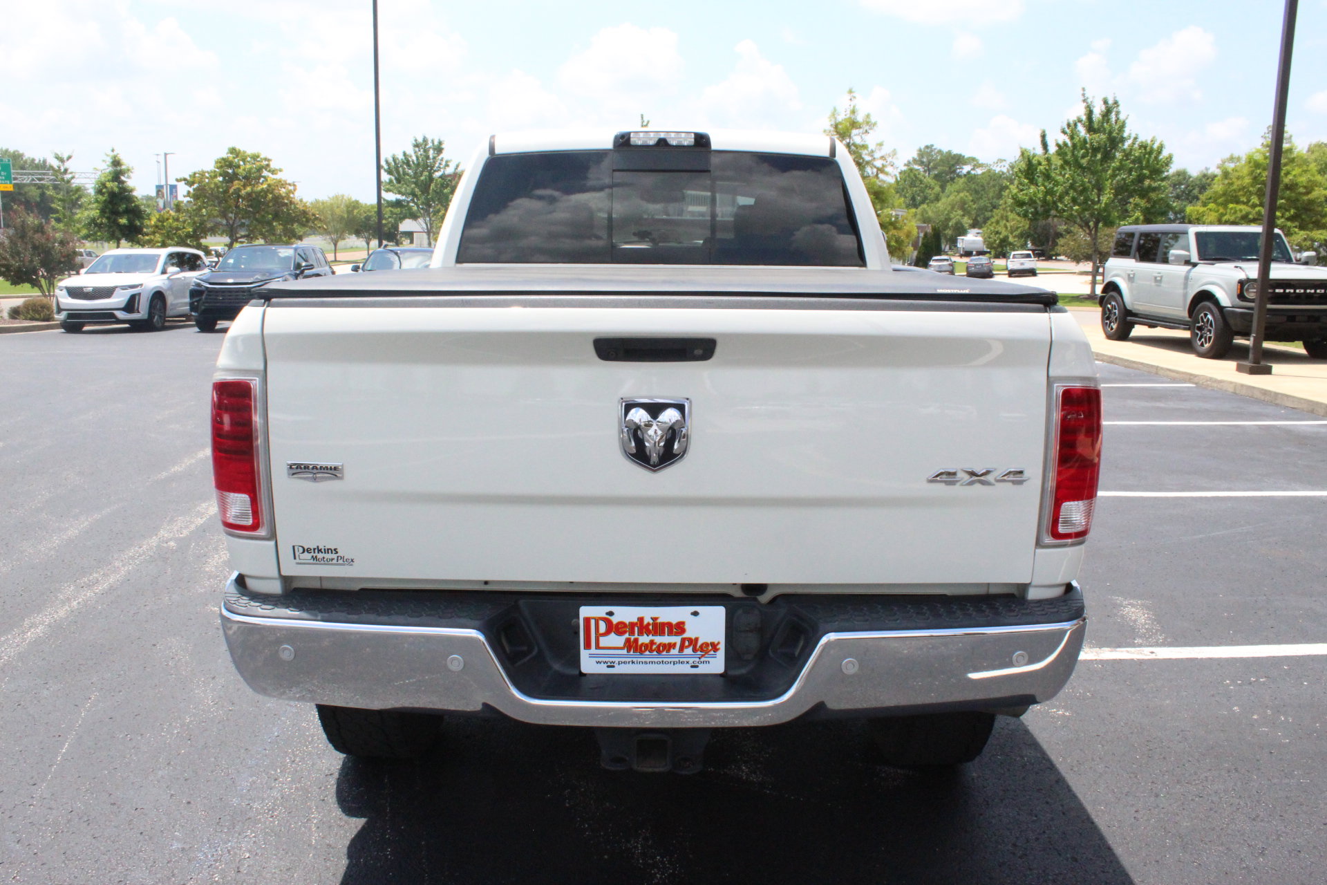 Used 2017 RAM 2500 Laramie w/ Convenience Group AWD/4WD image 7