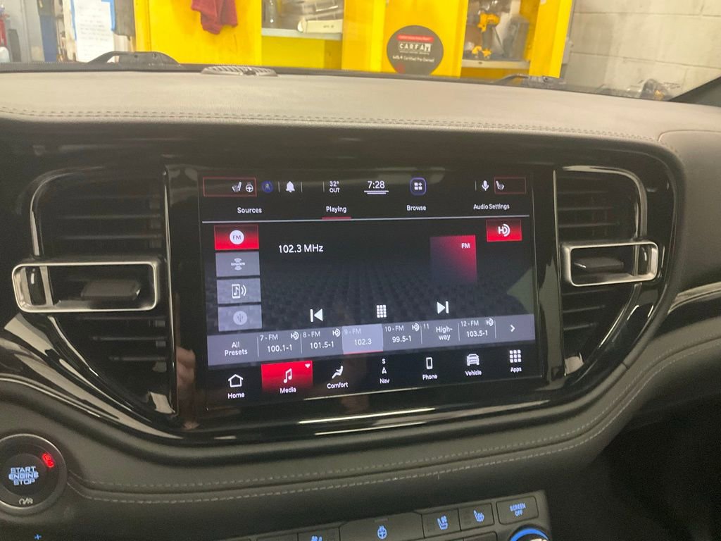 Used 2022 Dodge Durango Citadel image 18