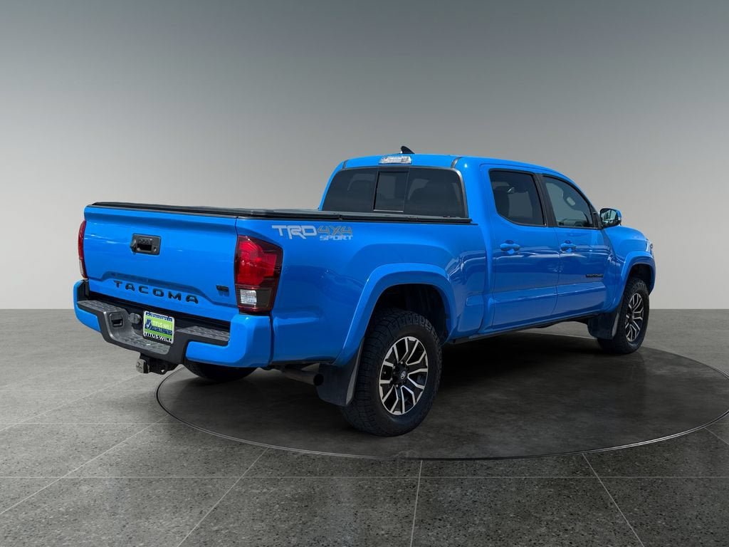 Used 2021 Toyota Tacoma TRD Sport AWD/4WD image 9