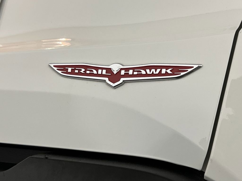 Used 2023 Jeep Renegade Trailhawk AWD/4WD image 29