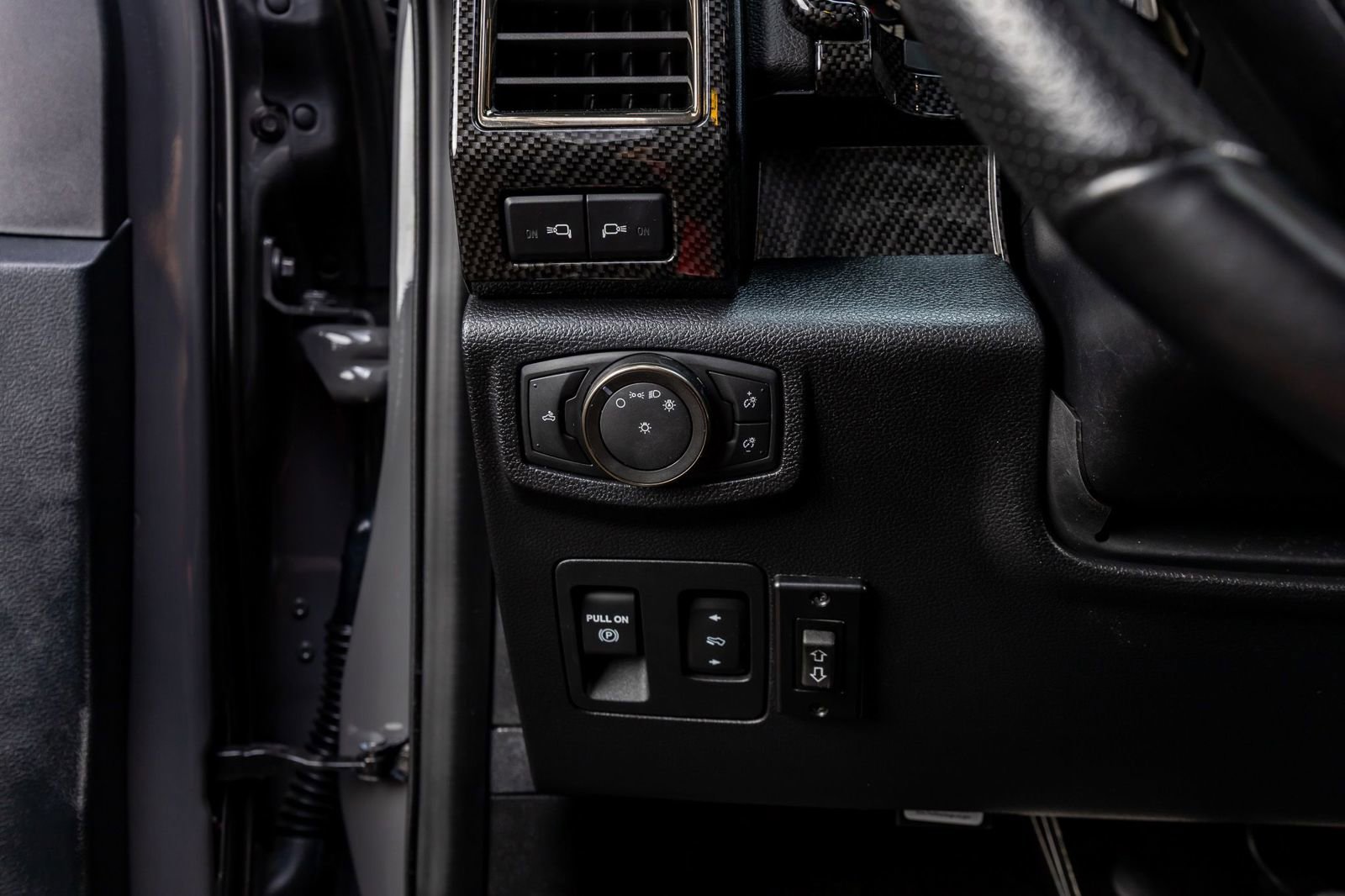 Used 2020 Ford F150 Raptor w/ Equipment Group 802A Luxury AWD/4WD image 21