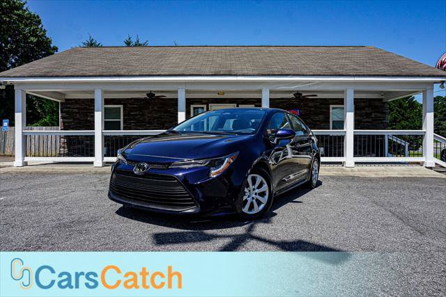Used 2025 Toyota Corolla LE FWD image 1