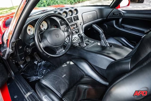 Used 1998 Dodge Viper GTS RWD image 2