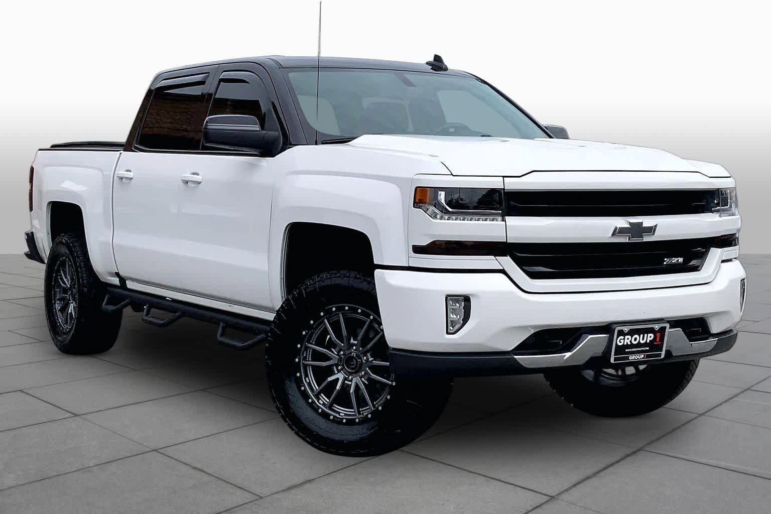 Used 2018 Chevrolet Silverado 1500 LT w/ All Star Edition AWD/4WD image 3