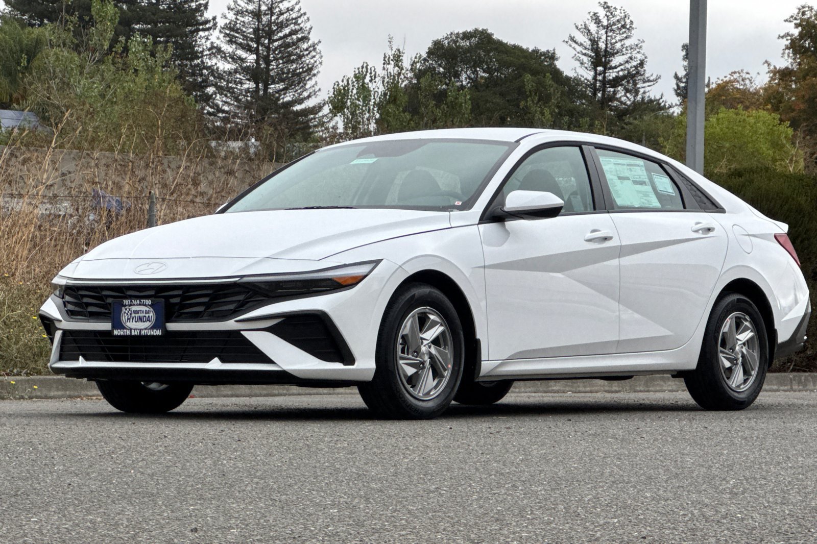 New 2026 Hyundai Elantra SE FWD image 8