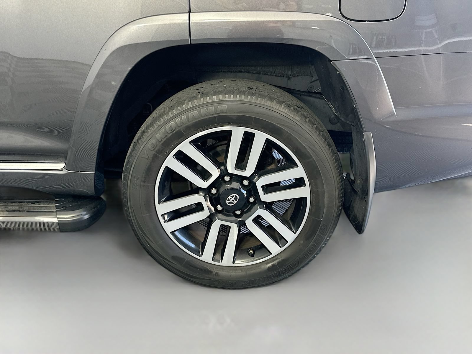 Used 2021 Toyota 4Runner Limited AWD/4WD image 33