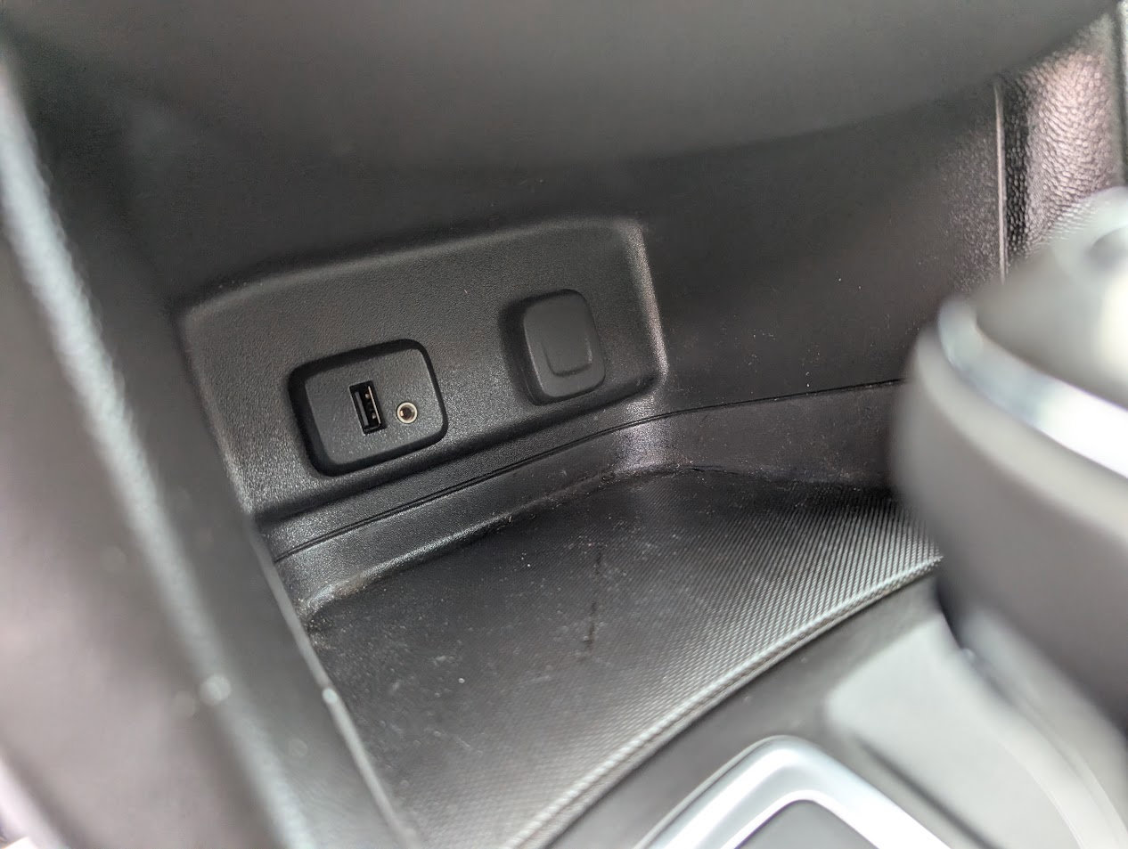 Used 2018 Chevrolet Equinox LT image 26