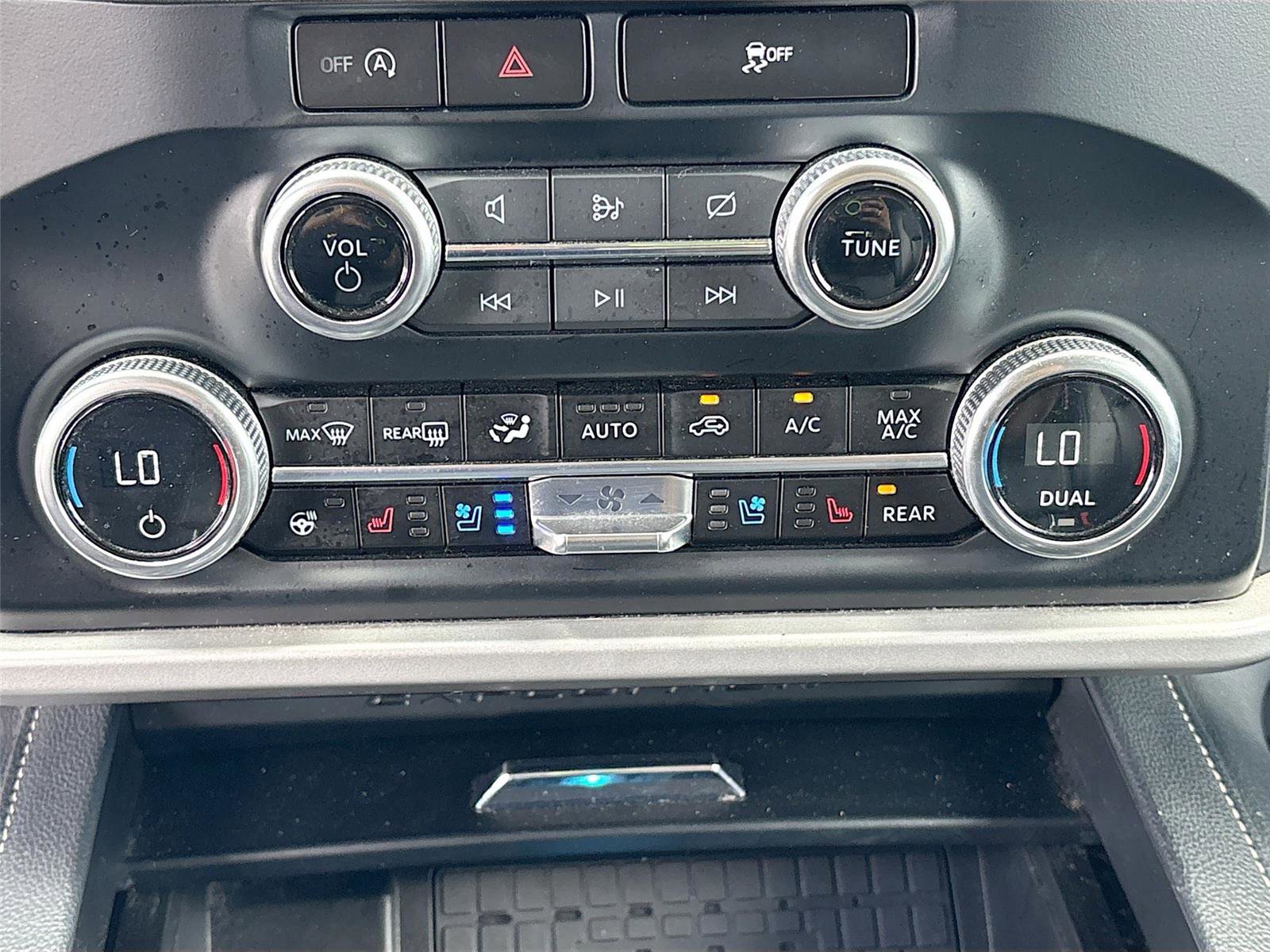 Used 2024 Ford Expedition Max XLT RWD image 16
