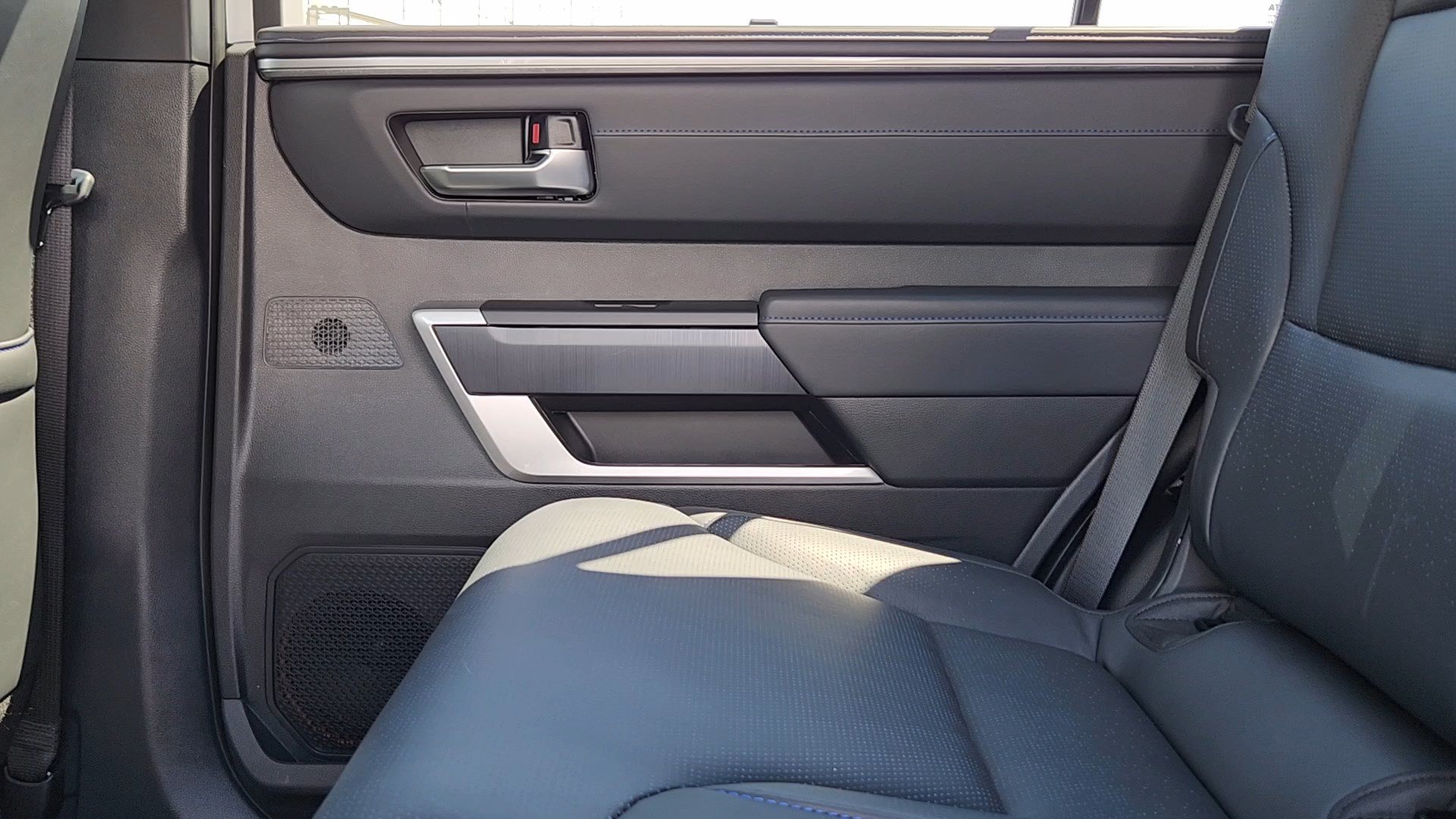Used 2025 Toyota Sequoia Platinum w/ TRD Off-Road Package AWD/4WD image 16