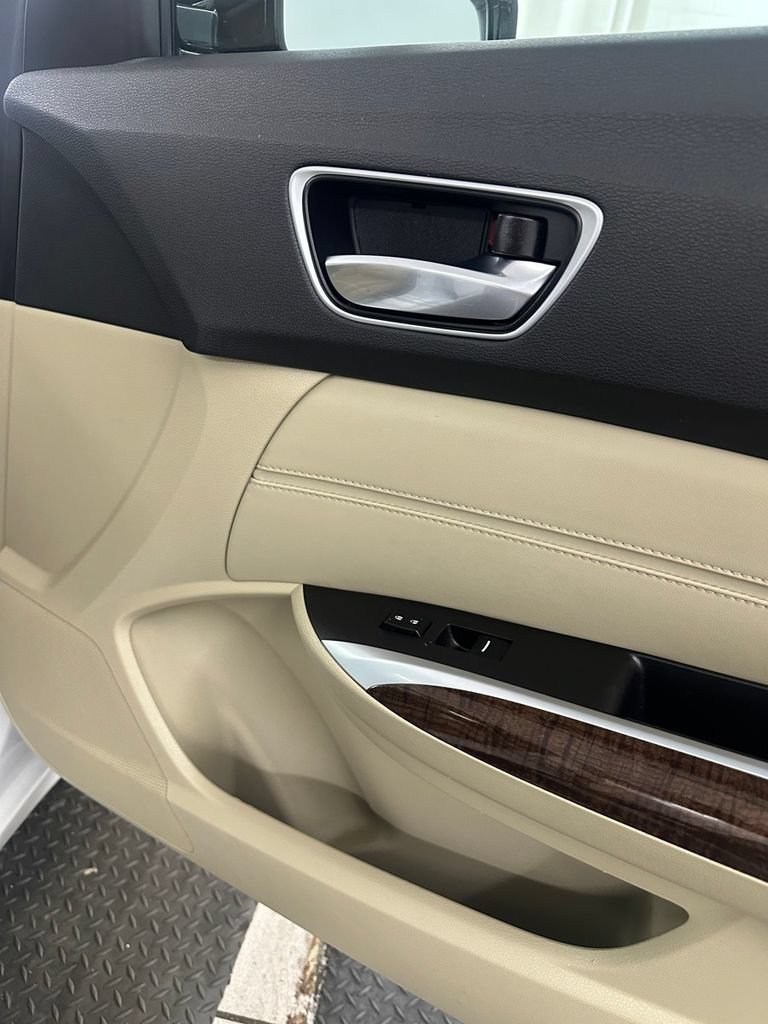 Used 2019 Acura TLX FWD image 30