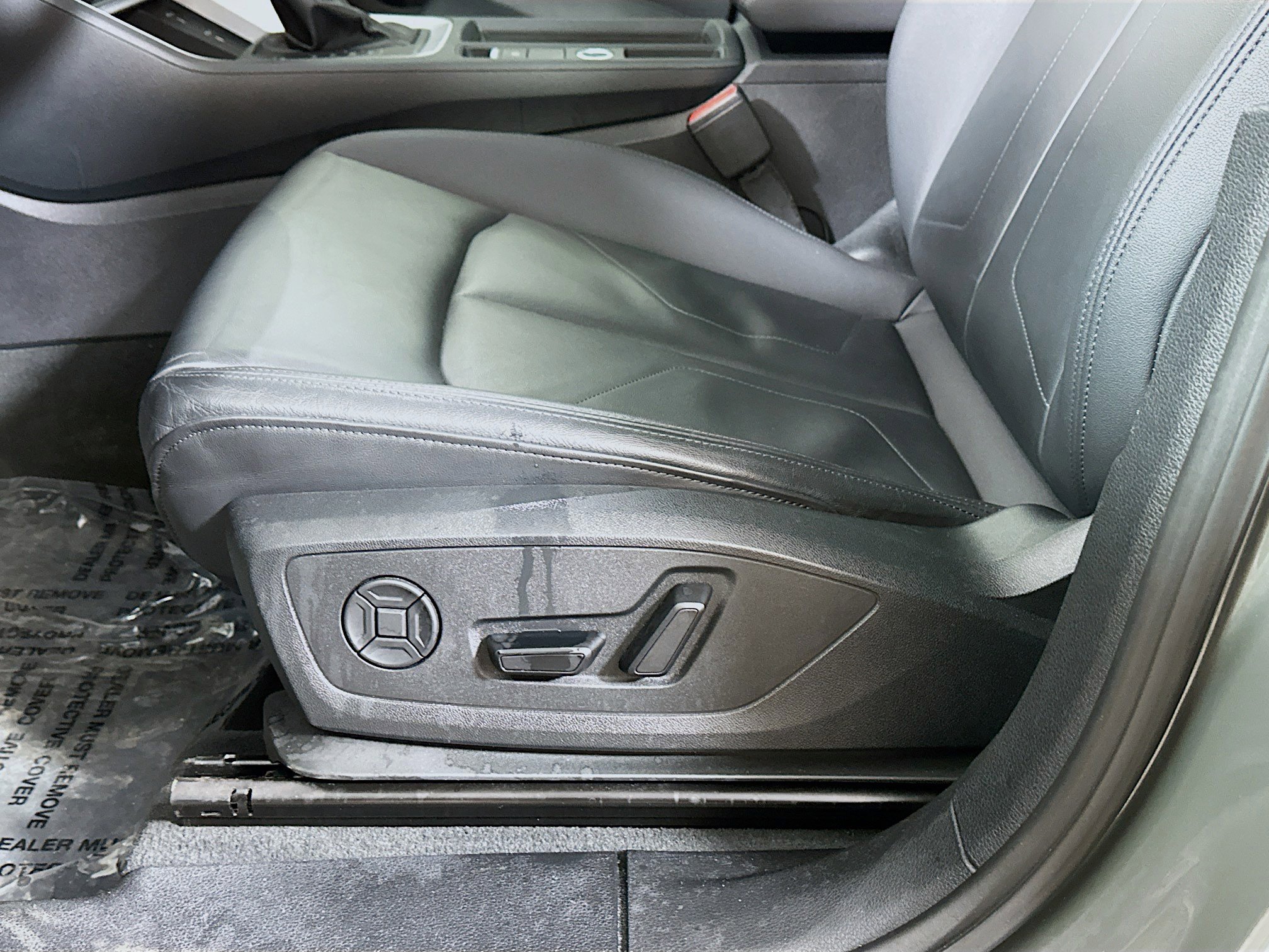 Used 2025 Audi Q3 2.0T Premium image 18