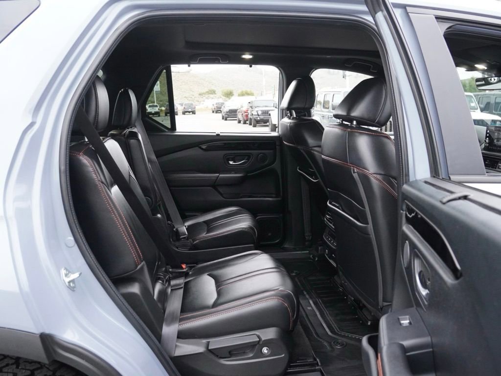 Used 2024 Honda Pilot TrailSport image 23