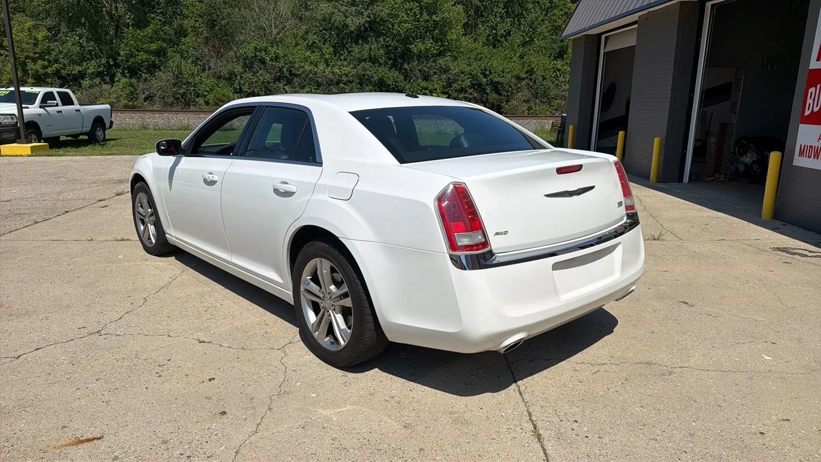 Used 2014 Chrysler 300 AWD w/ Driver Convenience Group image 3