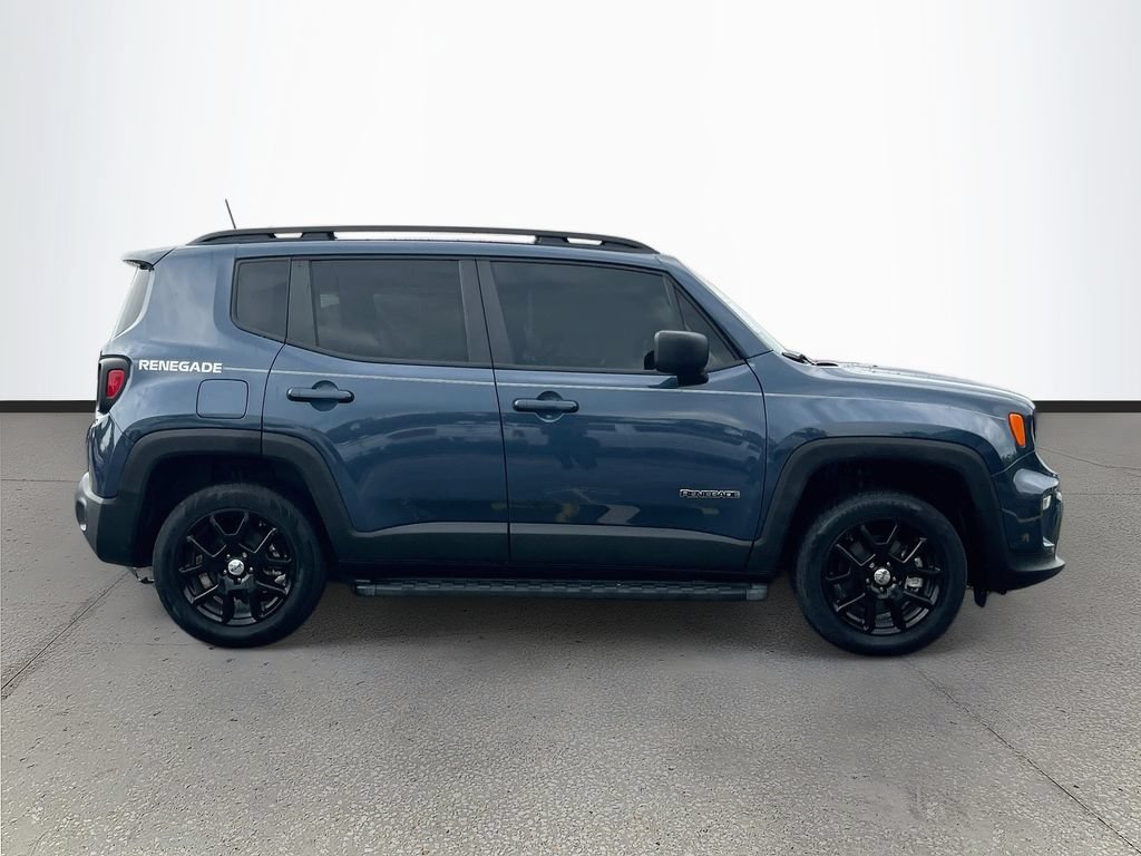 Used 2023 Jeep Renegade Latitude w/ Premium Group AWD/4WD image 8