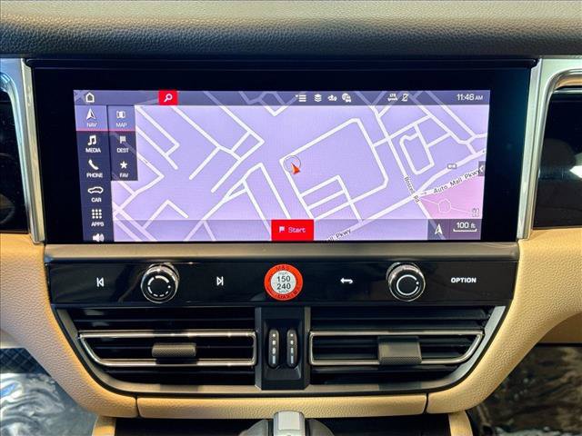 Used 2026 Porsche Macan AWD/4WD image 16