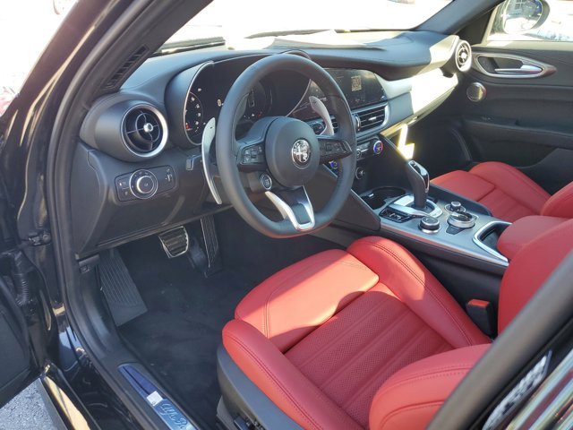 New 2025 Alfa Romeo Giulia image 8