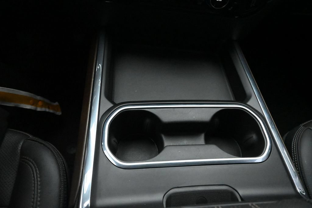 Used 2024 Chevrolet Silverado 2500 High Country w/ High Country Premium Package AWD/4WD image 35