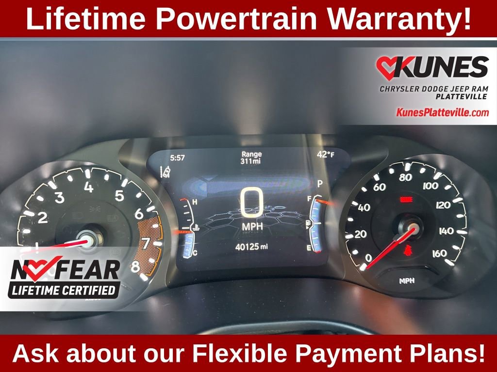 Used 2025 Jeep Compass Trailhawk image 16