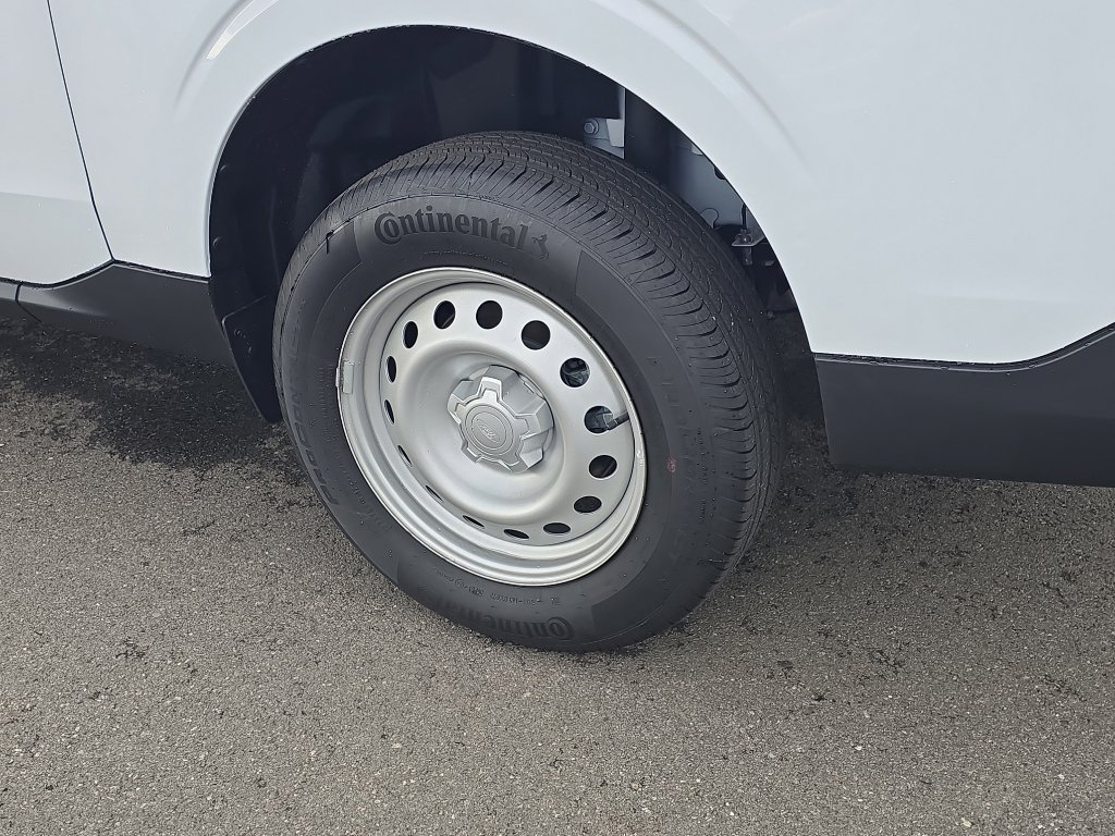 Certified 2025 Ford Maverick XL w/ Equipment Group 102A image 10