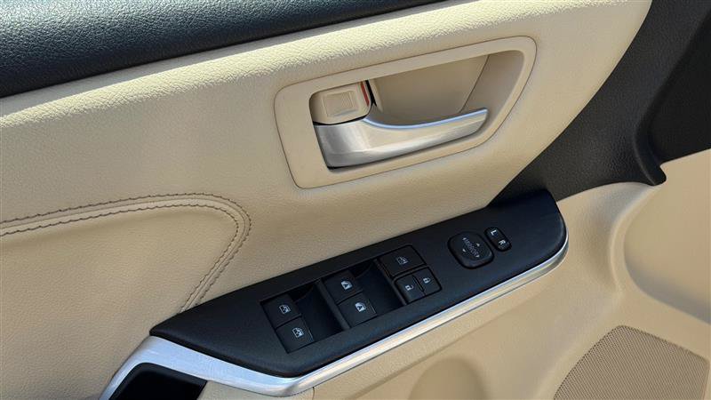 Used 2015 Toyota Camry XLE FWD image 22