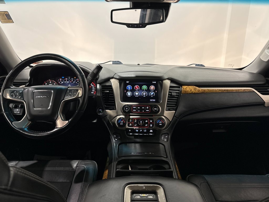 Used 2015 GMC Yukon Denali w/ Premium Package image 2