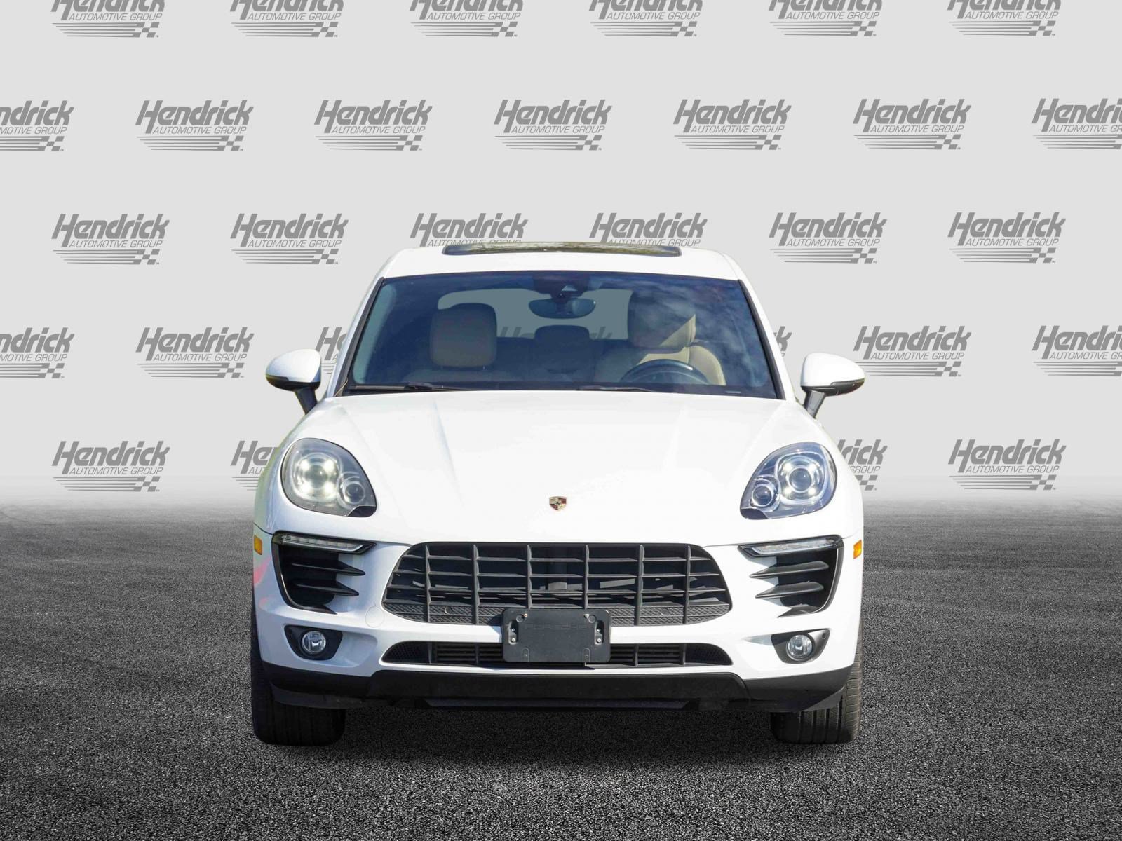 Used 2018 Porsche Macan Sport Edition image 3