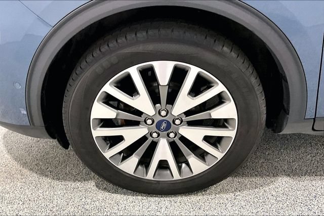 Used 2020 Ford Escape Titanium w/ Titanium Premium Package 2.0 AWD/4WD image 43