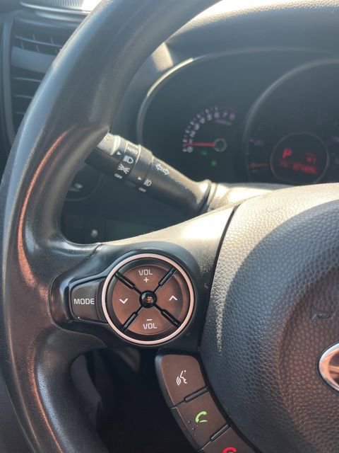 Used 2017 Kia Soul + FWD image 5