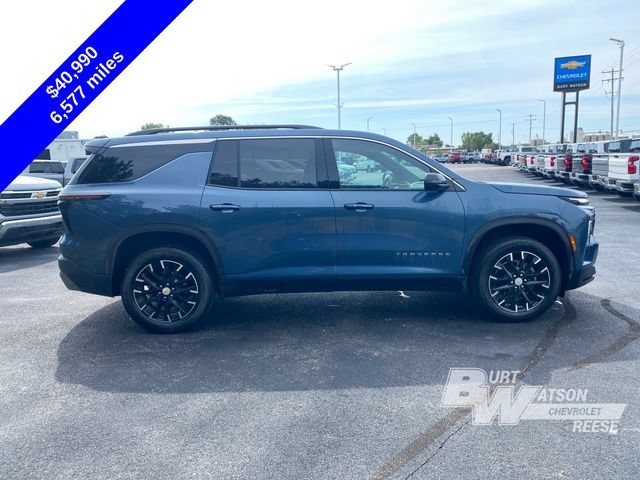 Used 2025 Chevrolet Traverse LT w/ Sun and Wheel Package AWD/4WD image 8