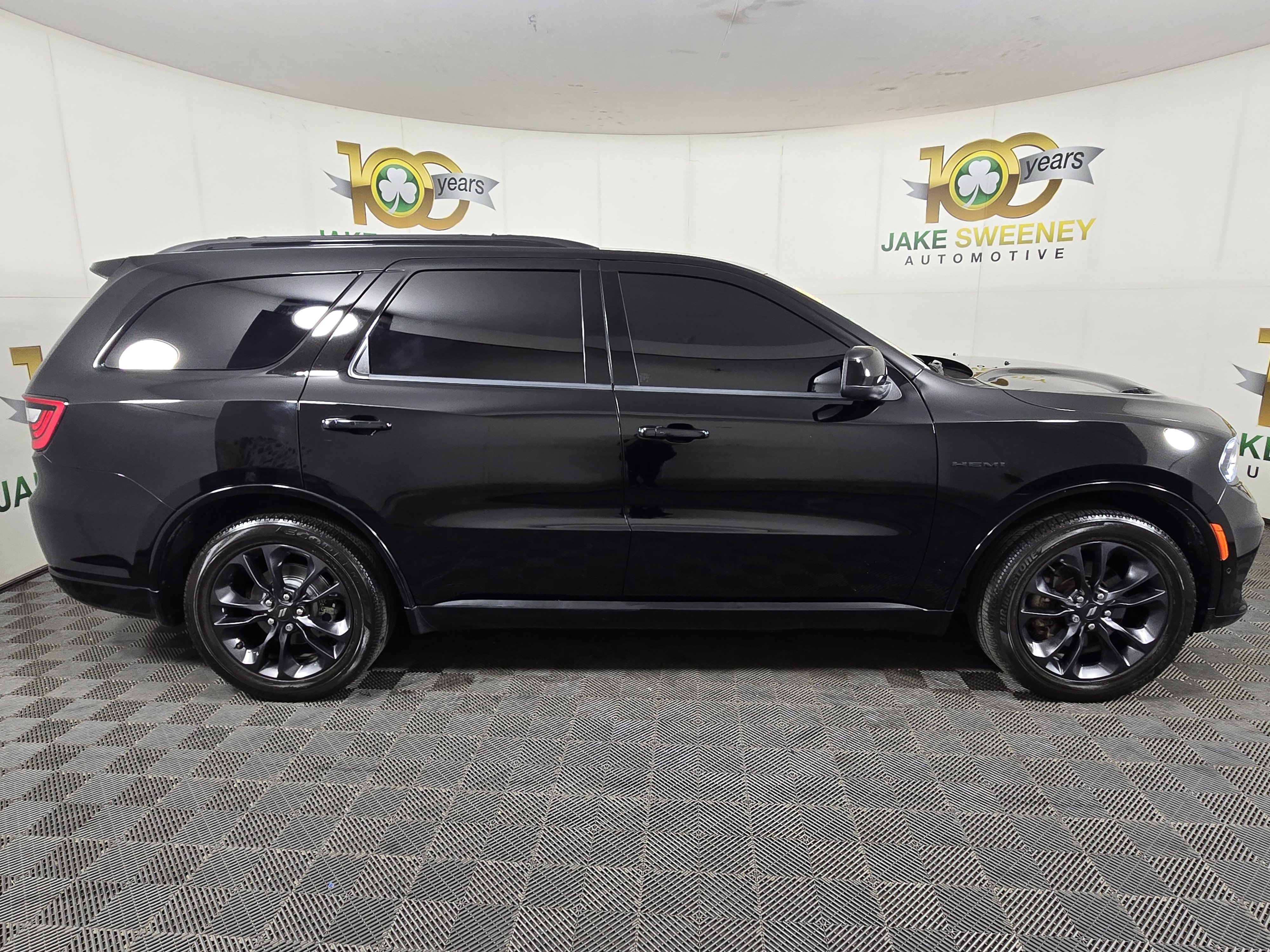 Certified 2023 Dodge Durango R/T w/ Blacktop Package AWD/4WD image 11
