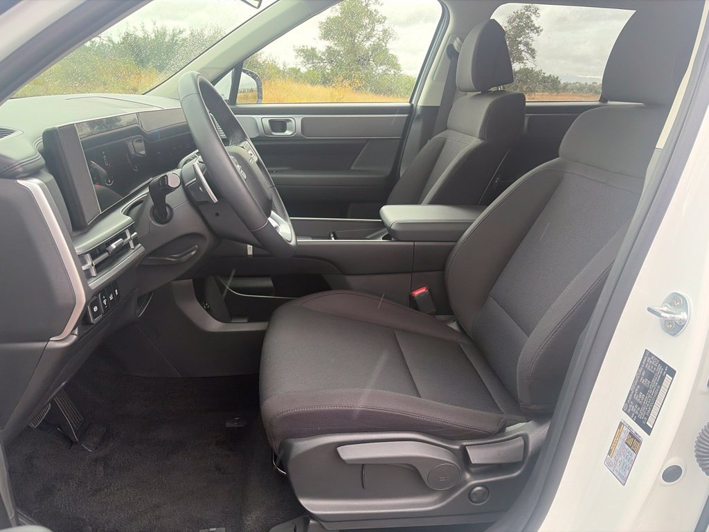 Certified 2026 Hyundai Santa Fe SE AWD/4WD image 11