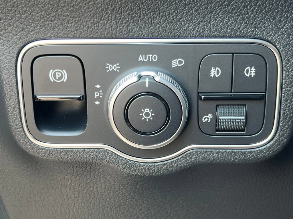New 2026 Mercedes-Benz GLA 250 4MATIC image 16