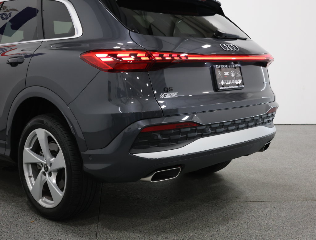 Used 2025 Audi Q5 Premium w/ Premium Plus AWD/4WD image 10