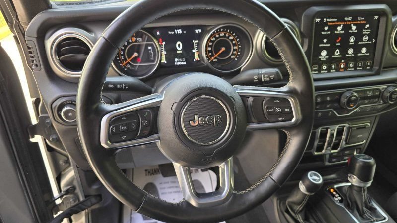 Used 2020 Jeep Wrangler Unlimited Sahara AWD/4WD image 18