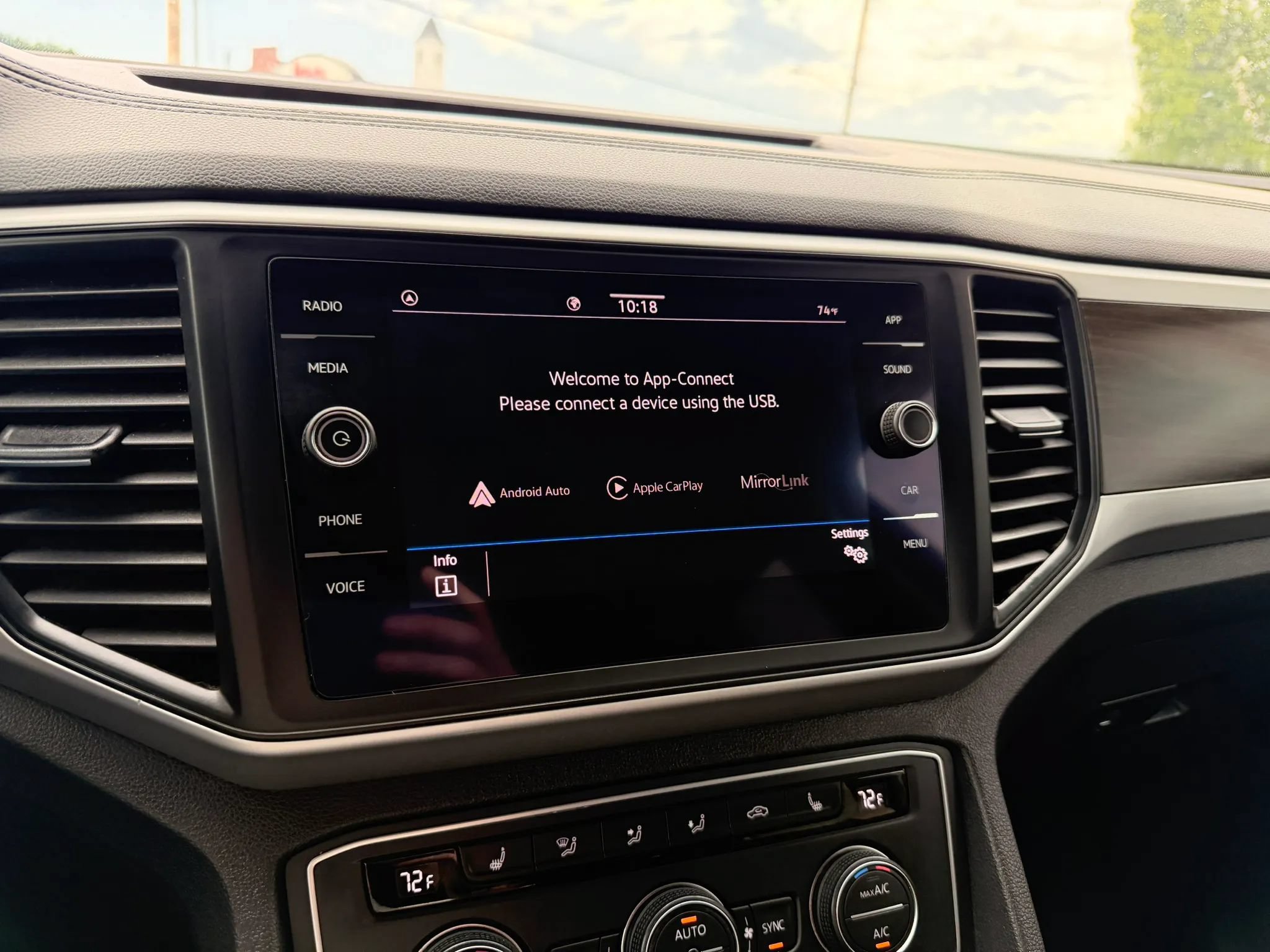 Used 2021 Volkswagen Atlas SE FWD image 19
