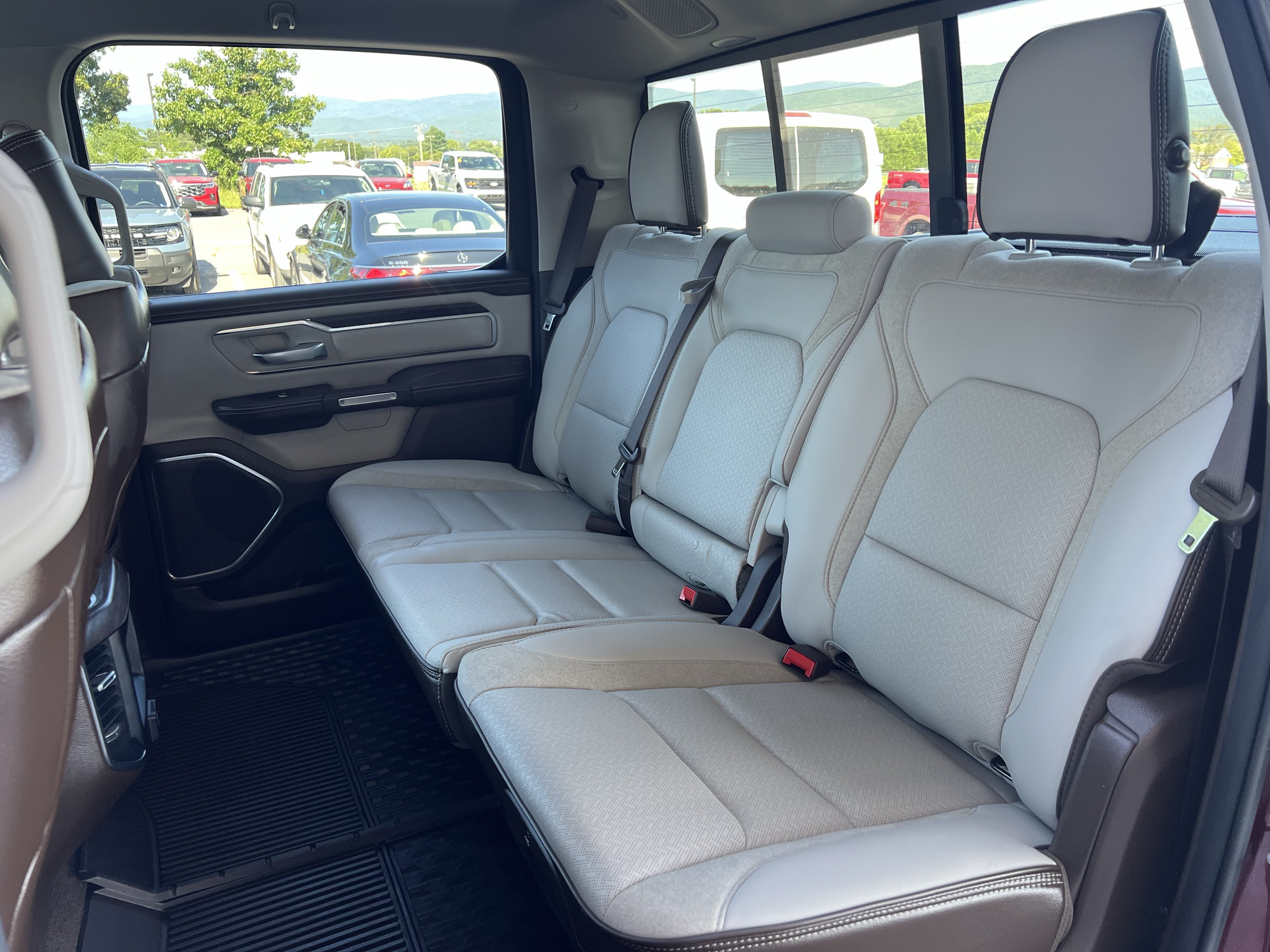 Used 2025 RAM 1500 Laramie w/ Bed Utility Group AWD/4WD image 32