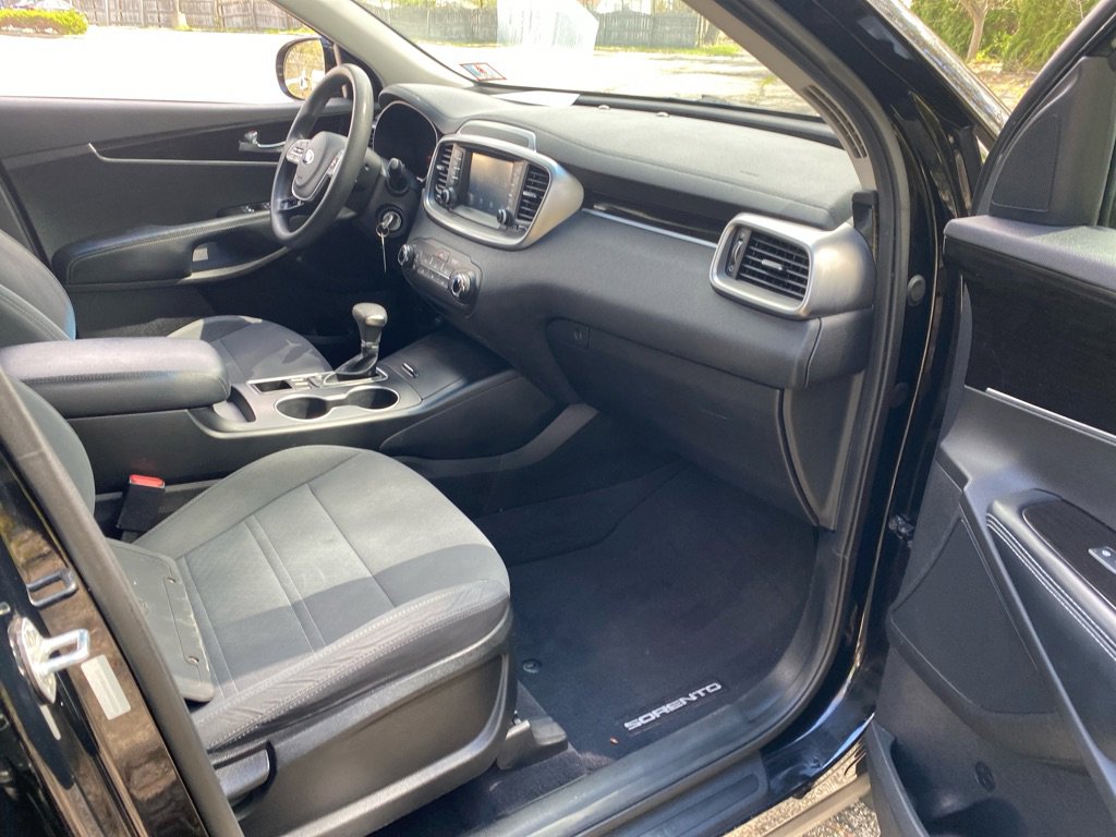 Used 2019 Kia Sorento L image 25