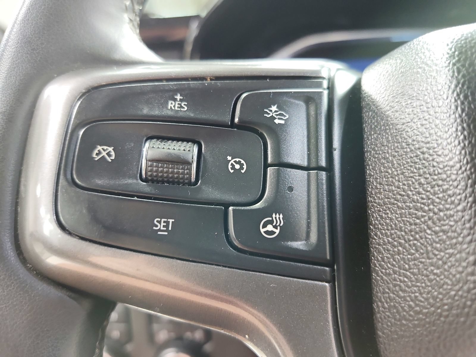 Used 2024 Chevrolet Silverado 2500 ZR2 w/ Technology Package AWD/4WD image 26